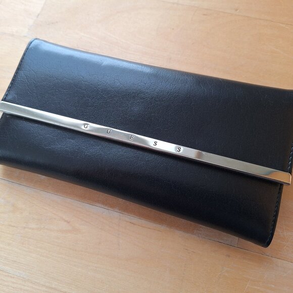 Guess black leather wallet / clutch purse w/ metal accent excellent condition - Picture 2 of 4